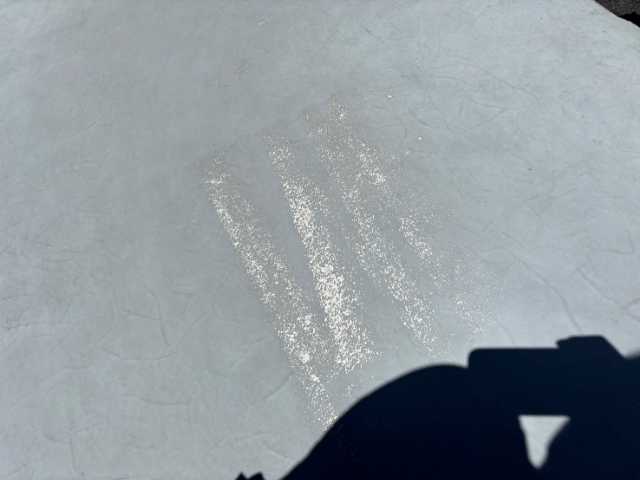 光で目立つ塗膜のムラ